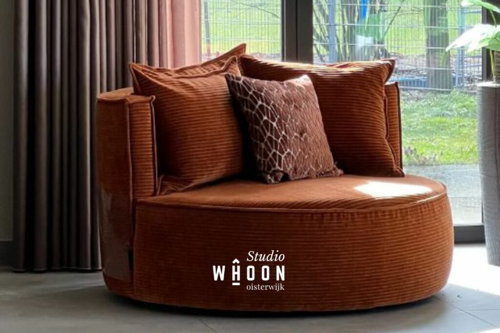 4-roestbruine-fauteuil-interieurstyling