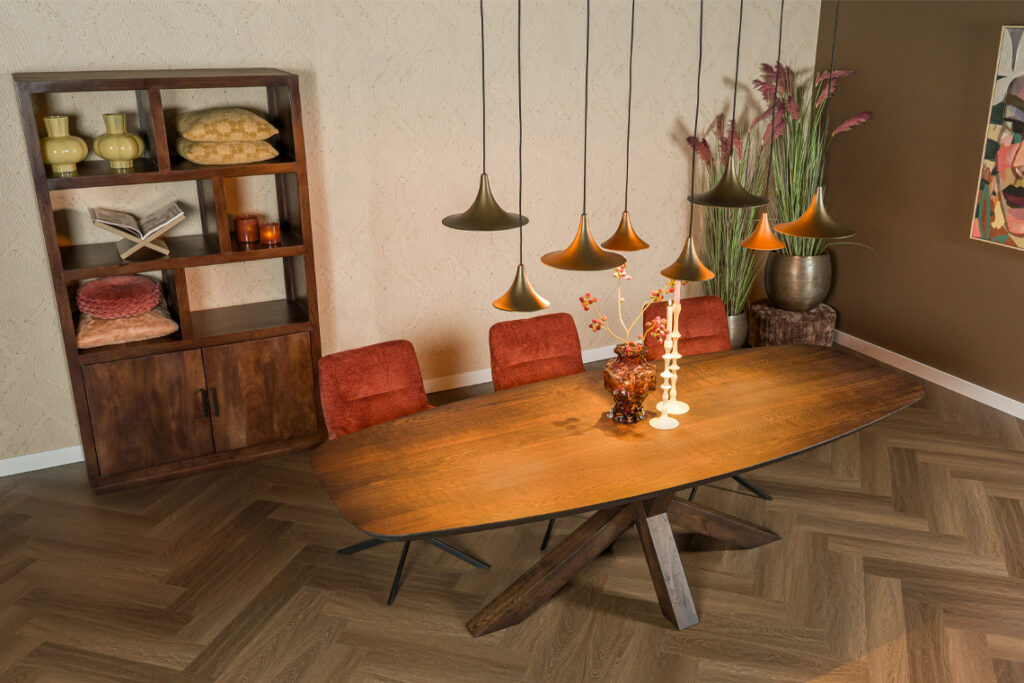 Deens ovale eettafel bruin hout