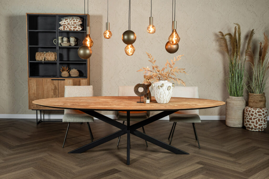 Eettafel hout bruin ovaal