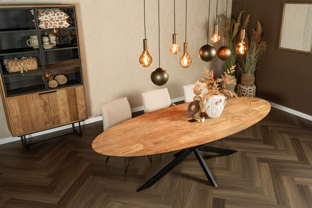 Ovaal eettafel bruin
