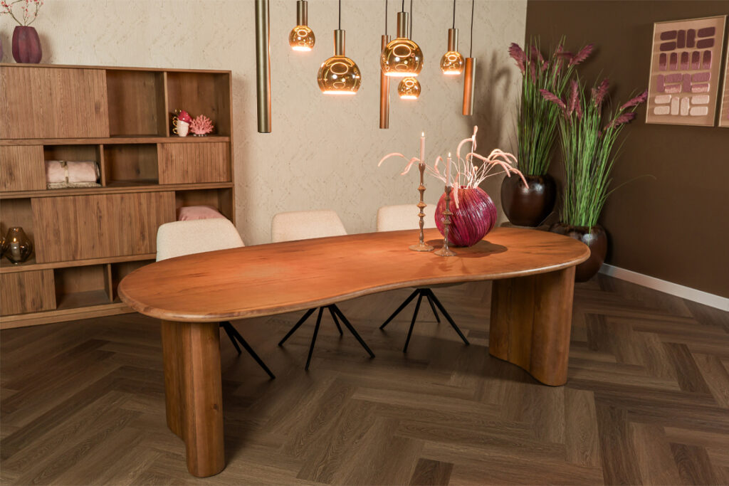 Ovaal organische eettafel bruin hout