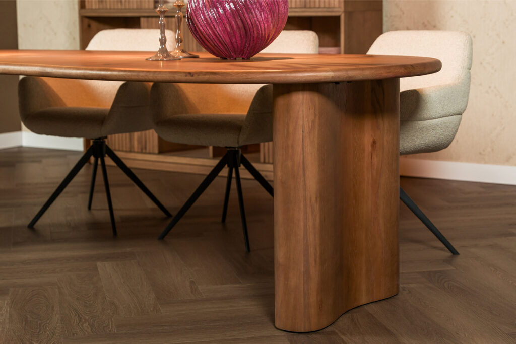 Unieke houten ronde vormen poot eettafel