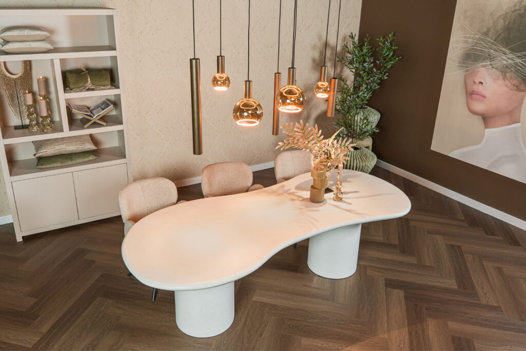 Wit organische eettafel